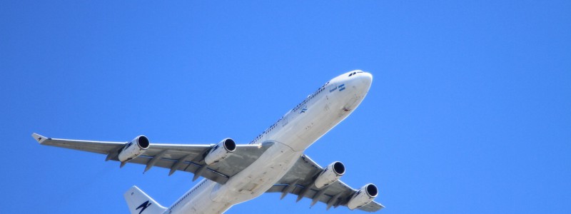 L'évolution du coût des billets d'avion au départ de la France