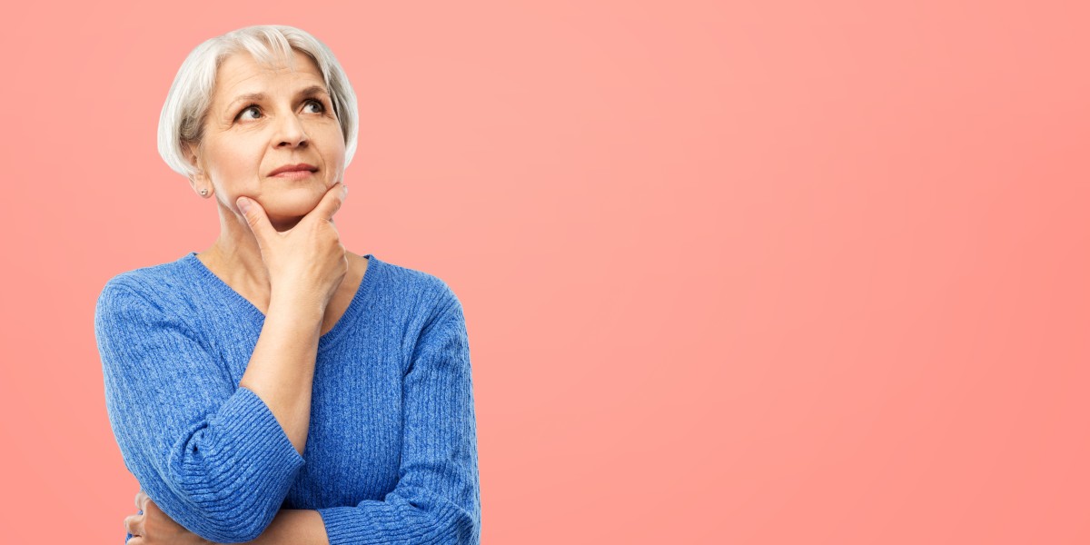 personne interrogative sur un fond coloré