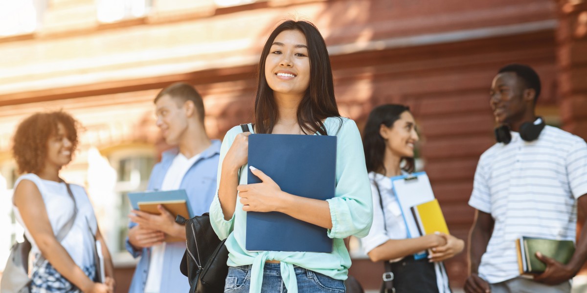 Etudiant qui vient de réaliser son prêt étudiant
