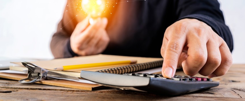 ampoule-bloc-note-calculatrice